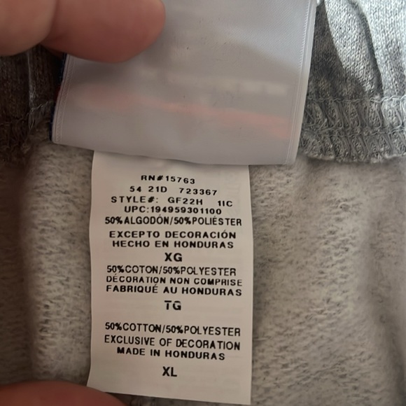 New - Champion Men’s Gray Joggers with Embroidered Logo - Picture 7 of 7